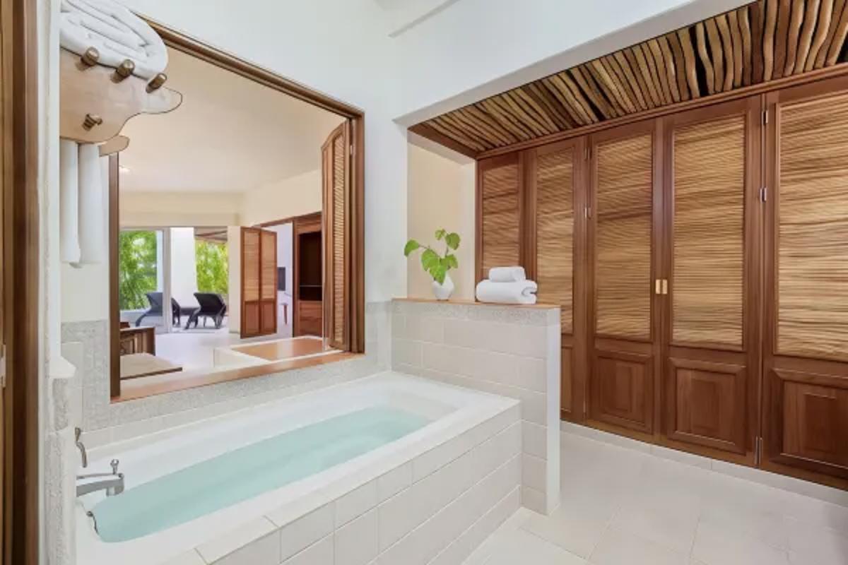 Desire Riviera Maya Pearl Resort